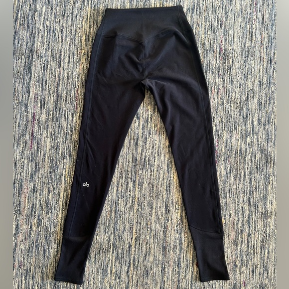 ALO Lounge Leggings - Picture 3 of 5